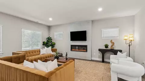 Living - 9236 NE 186th Pl, Bothell, WA 98011 photo 2 of 5