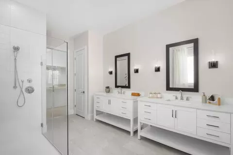 Bath - 6957 Saddleback St, Hesperia, CA 92345 photo 1 of 2