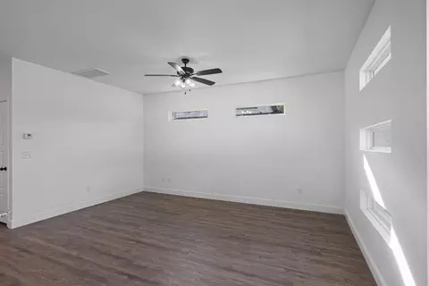 Living - 721 Nebula Ln, Centerton, AR 72713 photo 3 of 10