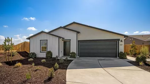 Exterior - 1690 Carson Way, Hanford, CA 93230 photo 4 of 6