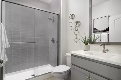 Bath - 3214 Summit Dr, Tracy, CA 95377 photo 1 of 2