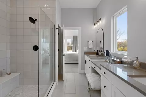 Bath - 6539 Creststone Ct, Plainfield, IN 46168 photo 8 of 10