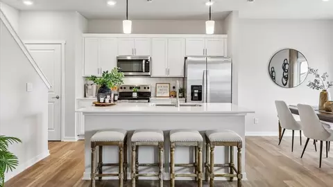 1418 S Banks St, West Des Moines, IA 50266