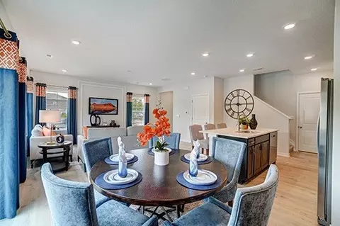 Dining - 1385 Marinelli Dr E, Columbus, OH 43228 photo 3 of 3