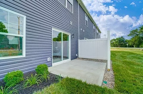 Exterior - 1385 Marinelli Dr E, Columbus, OH 43228 photo 12 of 14