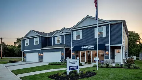 Exterior - 1385 Marinelli Dr E, Columbus, OH 43228 photo 10 of 14