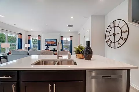 Kitchen - 1385 Marinelli Dr E, Columbus, OH 43228 photo 10 of 10