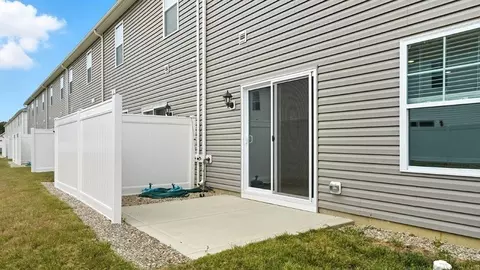 Exterior - 1385 Marinelli Dr E, Columbus, OH 43228 photo 3 of 14