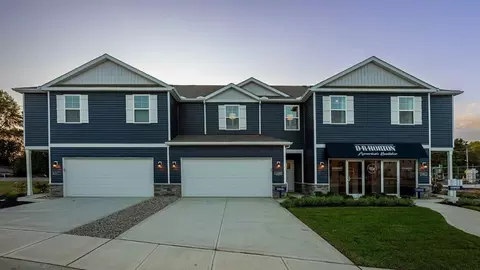 Exterior - 1385 Marinelli Dr E, Columbus, OH 43228 photo 9 of 14