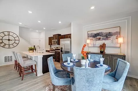 Dining - 1385 Marinelli Dr E, Columbus, OH 43228 photo 1 of 3