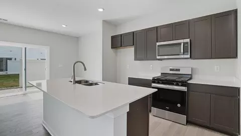 Kitchen - 1385 Marinelli Dr E, Columbus, OH 43228 photo 3 of 10