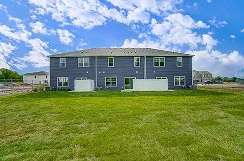 Exterior - 1385 Marinelli Dr E, Columbus, OH 43228 photo 14 of 14