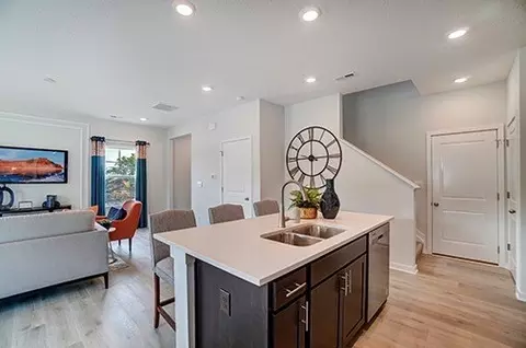 Kitchen - 1385 Marinelli Dr E, Columbus, OH 43228 photo 9 of 10