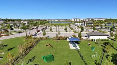 View/Area - 13029 Maya Bay Ct, Venice, FL 34293 photo 9 of 14