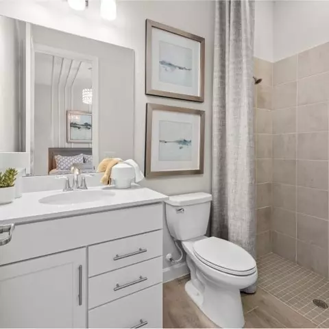 Bath - 13029 Maya Bay Ct, Venice, FL 34293 photo 3 of 3