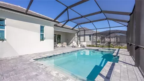 Exterior - 13029 Maya Bay Ct, Venice, FL 34293 photo 4 of 8