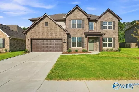 817 Ronnie Dr SE, Hartselle, AL 35640