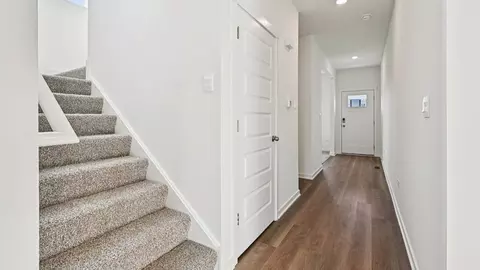 Entry Way - 6801 Applegate Dr, Plainfield, IL 60586 photo 4 of 9