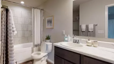 Bath - 702 S Cherokee Ave, Haskell, OK 74436 photo 1 of 2
