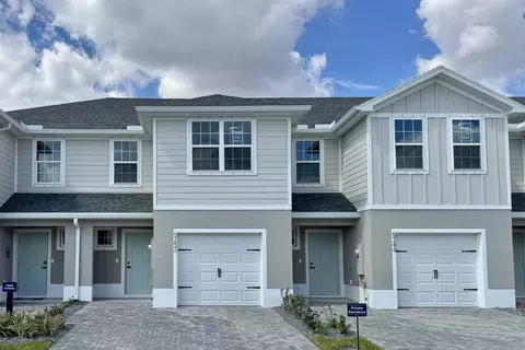 5228 NW Ashwick Ln, Port Saint Lucie, FL 34987