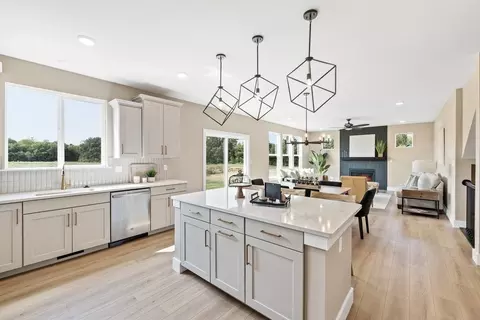 Kitchen - 6 Alder Creek Dr, Wright City, MO 63390 photo 6 of 7