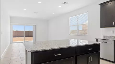 Kitchen - 12638 E Agave Ln, Florence, AZ 85132 photo 6 of 10