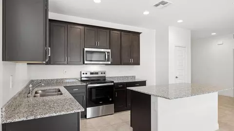 Kitchen - 12638 E Agave Ln, Florence, AZ 85132 photo 4 of 10