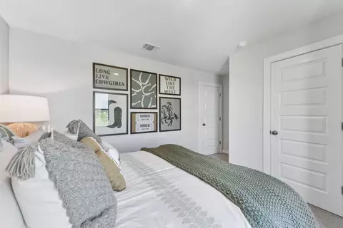 Bedroom - 100 Escape Way, Jarrell, TX 76537 photo 4 of 6