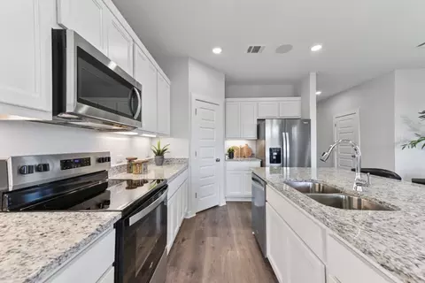 Kitchen - 100 Escape Way, Jarrell, TX 76537 photo 2 of 3