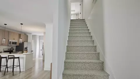 Entry Way - 254 Bellehurst Dr, Warrior, AL 35180 photo 2 of 10
