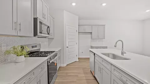Kitchen - 3256 Wrenfield Way, North Augusta, SC 29841 photo 6 of 6