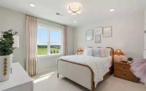 Bedroom - 103 Fetlock Dr, Stephenson, VA 22656 photo 4 of 7