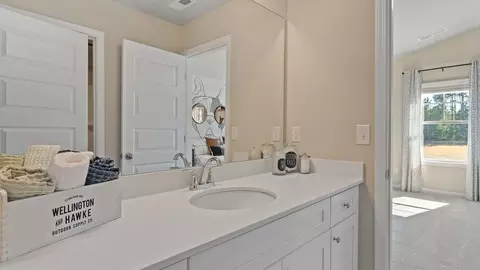 Bath - 105 Haverling Pass, Hampton, GA 30228 photo 4 of 8