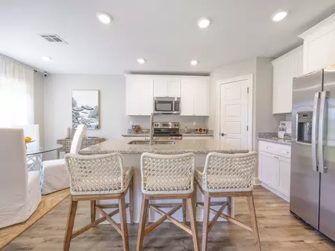 3711 Olivia Dr, Ocean Springs, MS 39564