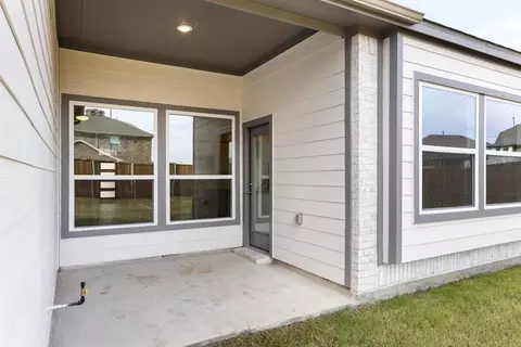 Exterior - 14592 Flossie St, Pilot Point, TX 76258 photo 4 of 6