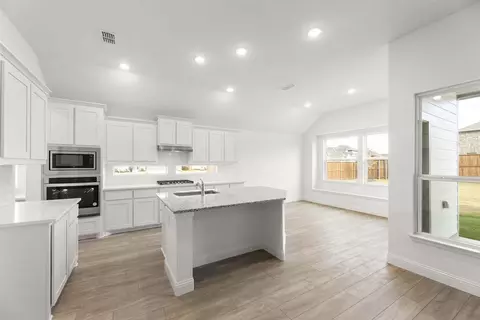 Kitchen - 14592 Flossie St, Pilot Point, TX 76258 photo 1 of 2