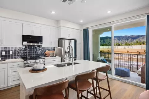 Kitchen - 555 Gregory Way, Glendora, CA 91740 photo 5 of 7