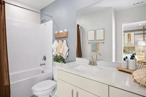 Bath - 555 Gregory Way, Glendora, CA 91740 photo 8 of 8