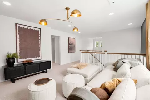 Entry Way - 7 Sandtrap Cir, Walpole, MA 02081 photo 3 of 5