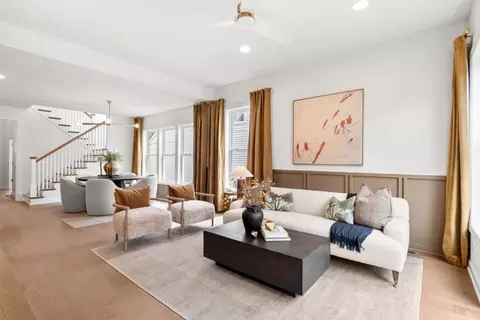Living - 7 Sandtrap Cir, Walpole, MA 02081 photo 1 of 3