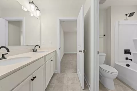 Entry Way - 140 Wolf St, Spring Lake, NC 28390 photo 6 of 11