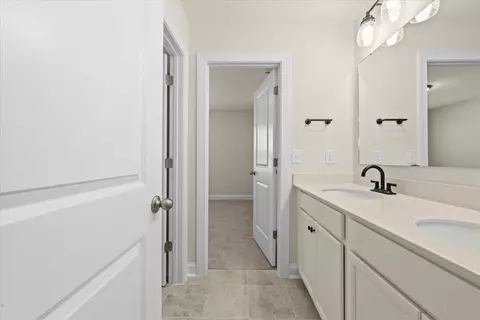 Entry Way - 140 Wolf St, Spring Lake, NC 28390 photo 5 of 11