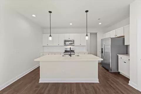 Kitchen - 140 Wolf St, Spring Lake, NC 28390 photo 4 of 8