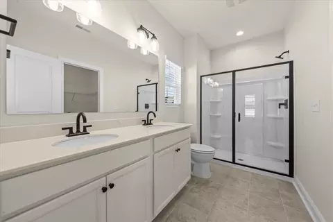 Bath - 140 Wolf St, Spring Lake, NC 28390 photo 1 of 3