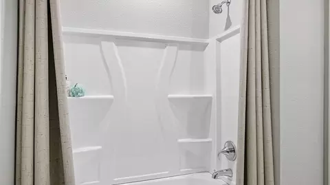 Bath - 396 Kingbird Dr, Saint Augustine, FL 32092 photo 4 of 4