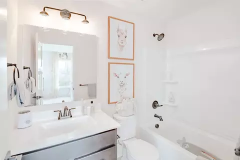 Bath - 7242 Otley Dr, Wetherington, OH 45069 photo 3 of 5