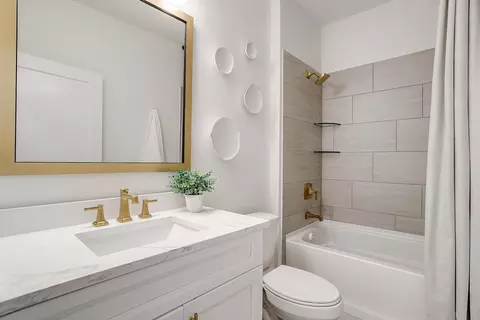 Bath - 116 Ama Ln, Midlothian, TX 76065 photo 6 of 8