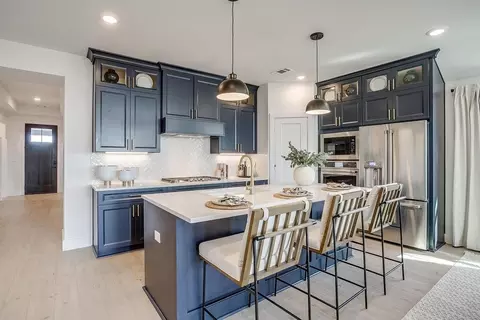 Kitchen - 116 Ama Ln, Midlothian, TX 76065 photo 1 of 5