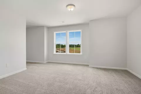 Bedroom - 557 Hydrangea St, Seneca, SC 29678 photo 5 of 9