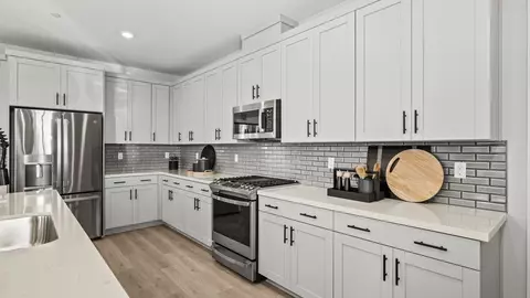 Kitchen - 4344 Ellington Way, Lathrop, CA 95330 photo 3 of 19
